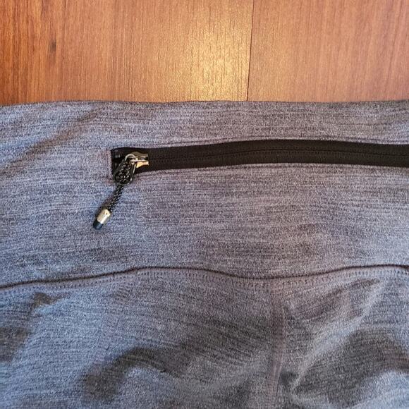 LULULEMON GRAY/BLACK COLORBLOCK LEGGING SIZE 4 - Picture 3 of 8